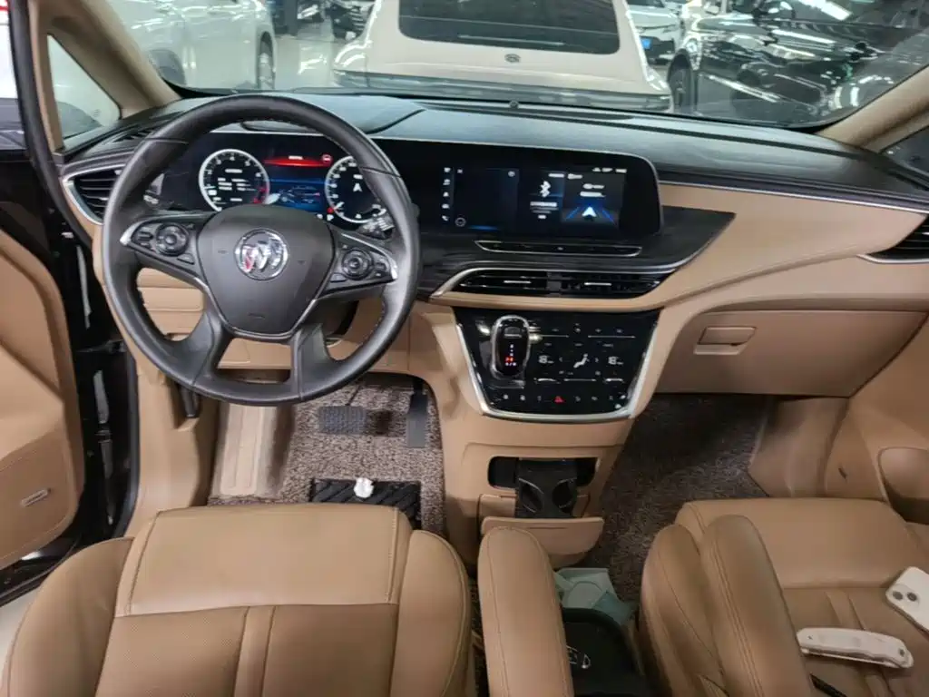 Buick GL8 — миниатюра 10