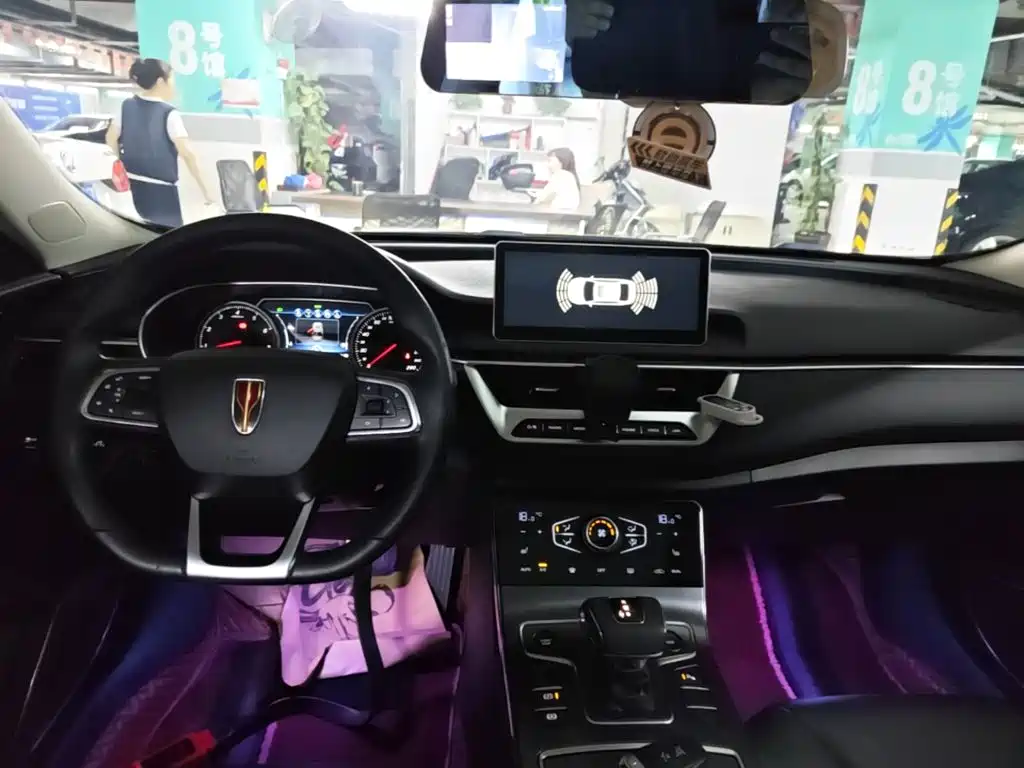 Hongqi Hongqi H5 — миниатюра 13