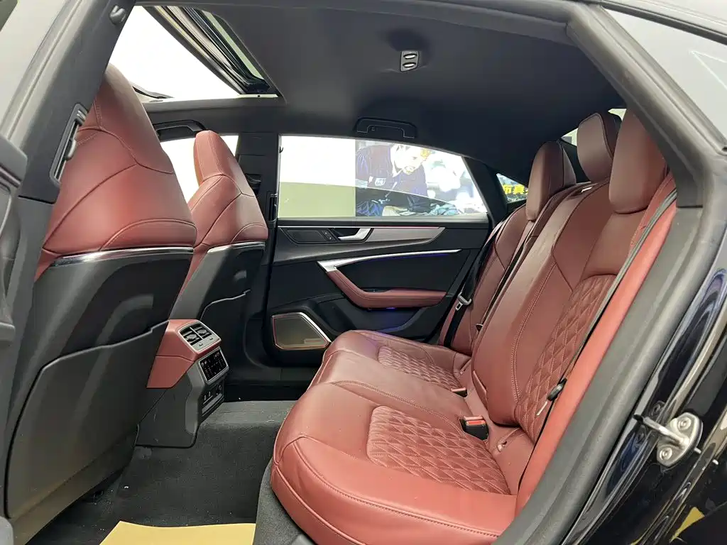 Audi A7L — миниатюра 20
