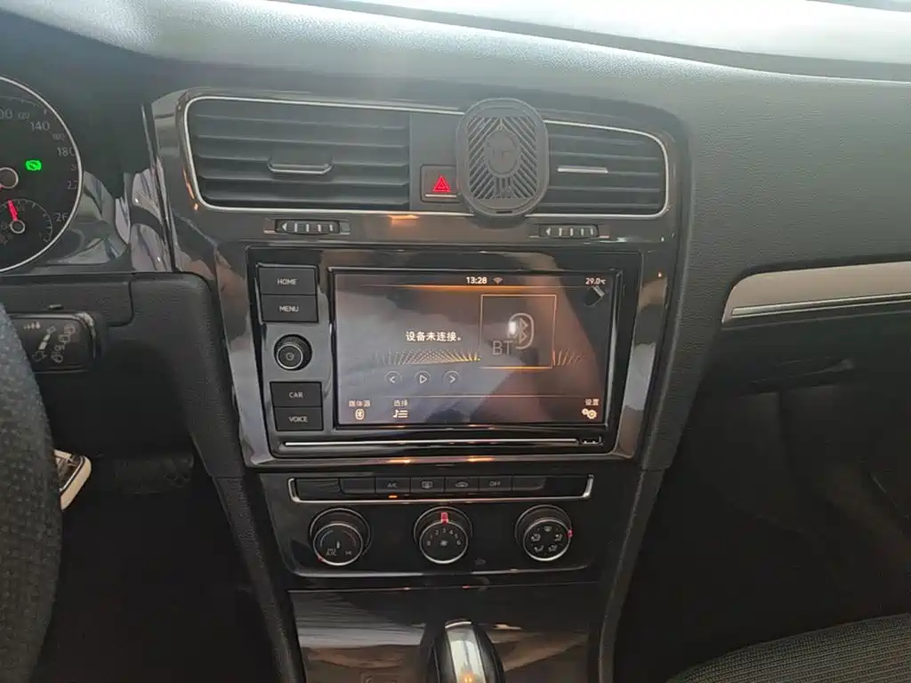 Volkswagen Golf — миниатюра 13