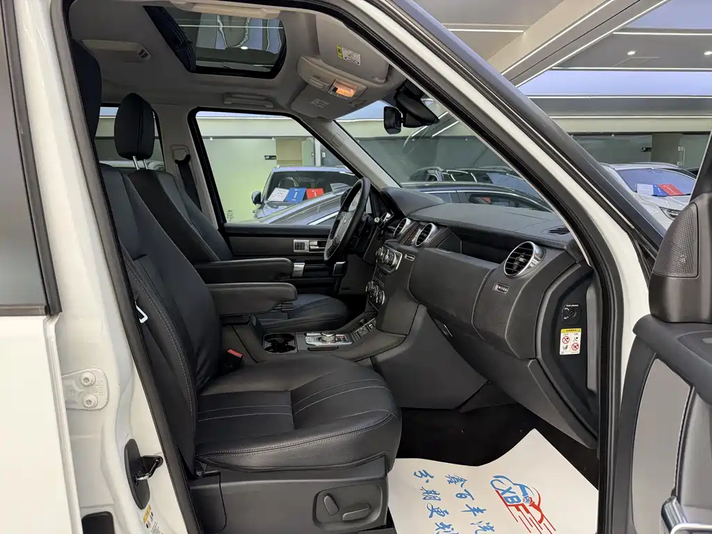 Land Rover Discovery — миниатюра 6