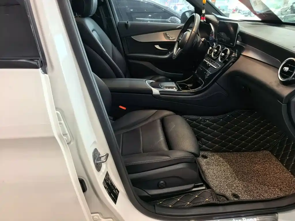 Mercedes-Benz GLC Coupe — миниатюра 25