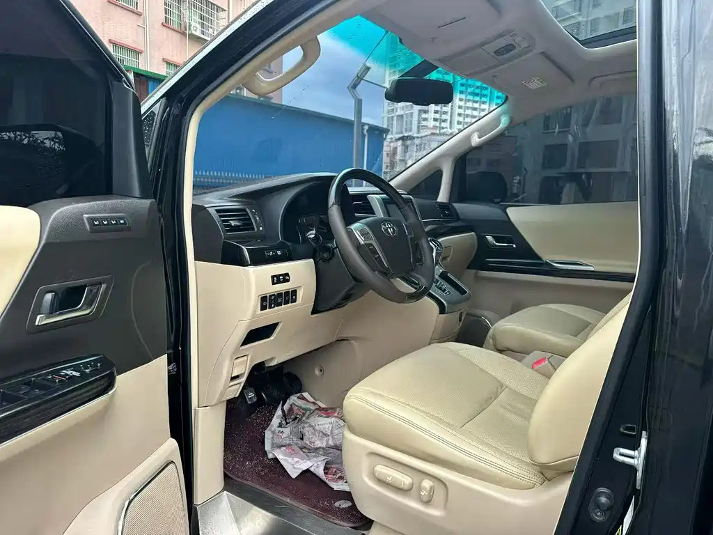 Toyota Alphard 2012 3.5L Luxury