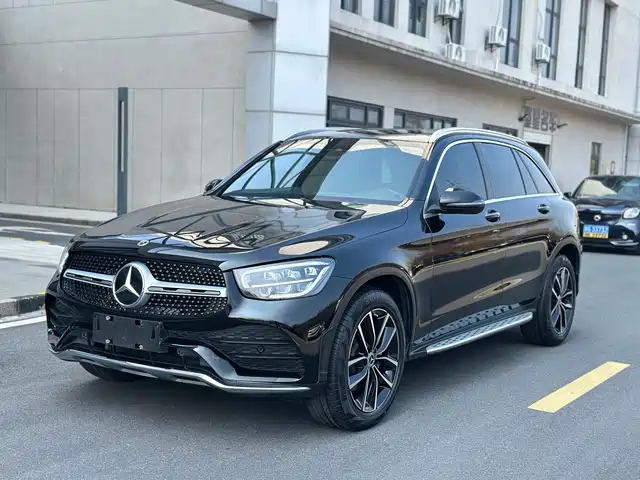 MERCEDES-BENZ GLC