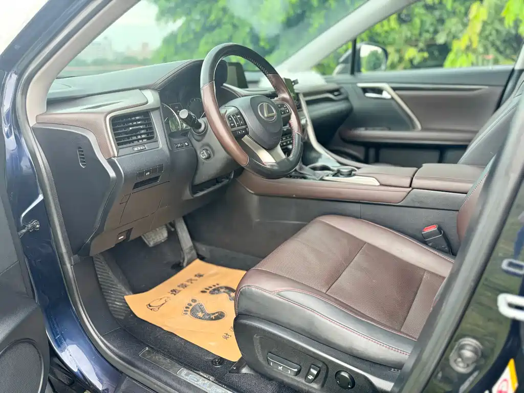 Lexus RX — миниатюра 5