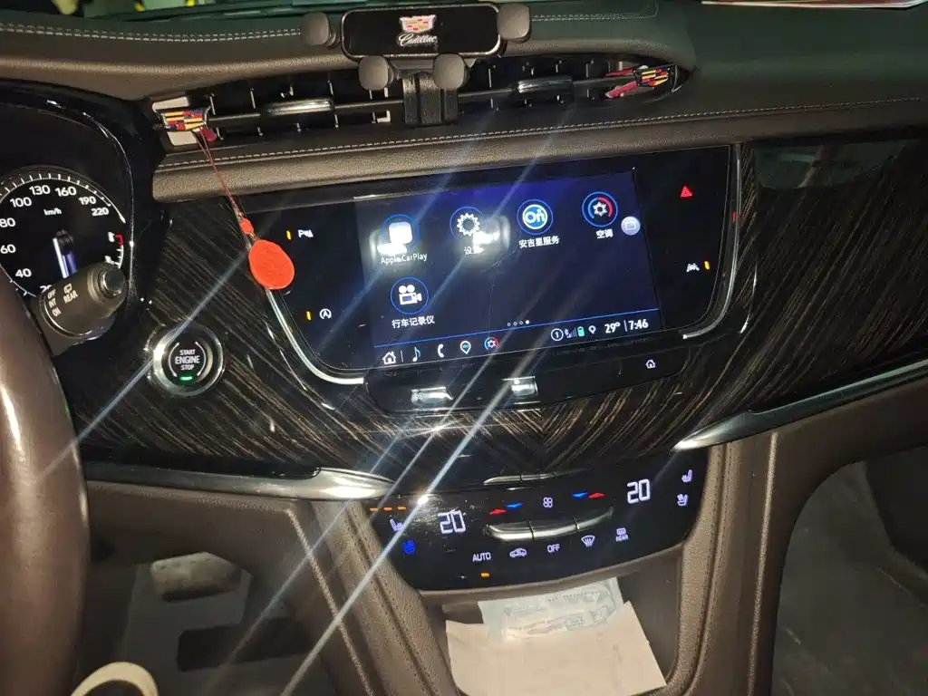 Cadillac XT6 — миниатюра 10