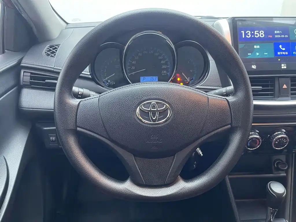 Toyota Yaris L — миниатюра 16