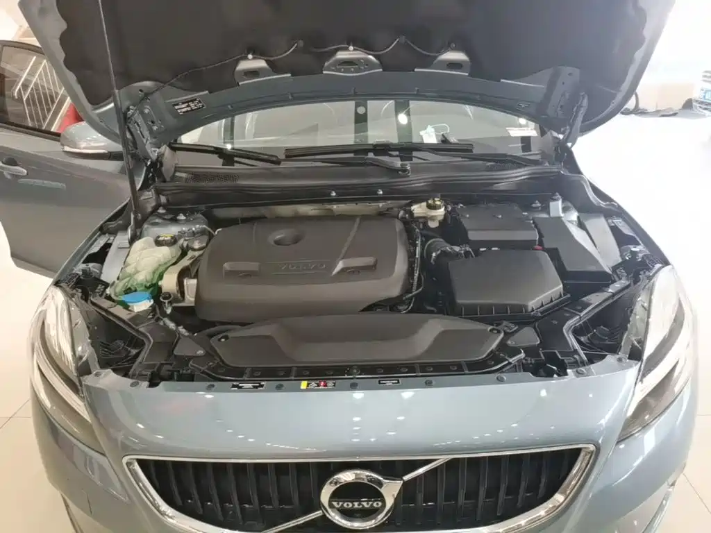 Volvo V40 — миниатюра 20