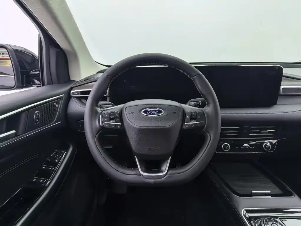 Ford Edge — миниатюра 13