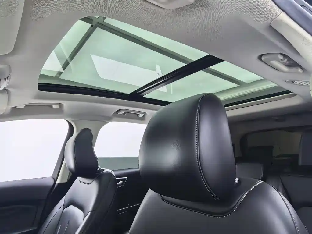 Ford Edge — миниатюра 21