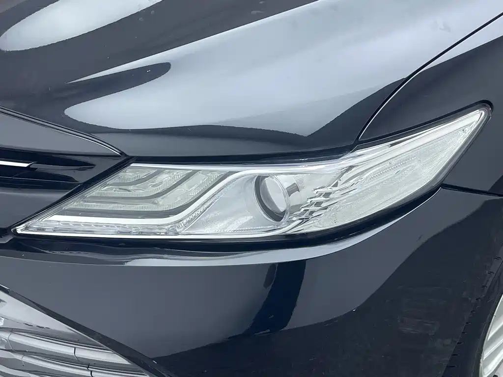 Toyota Camry — миниатюра 9