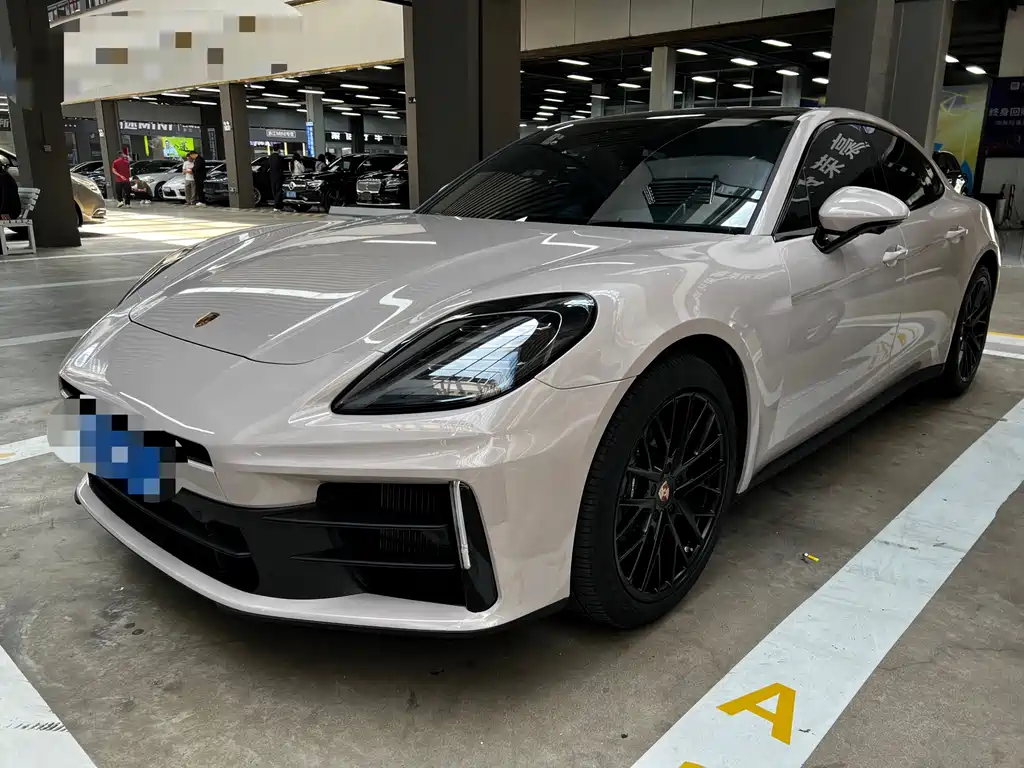 Porsche Panamera 2024