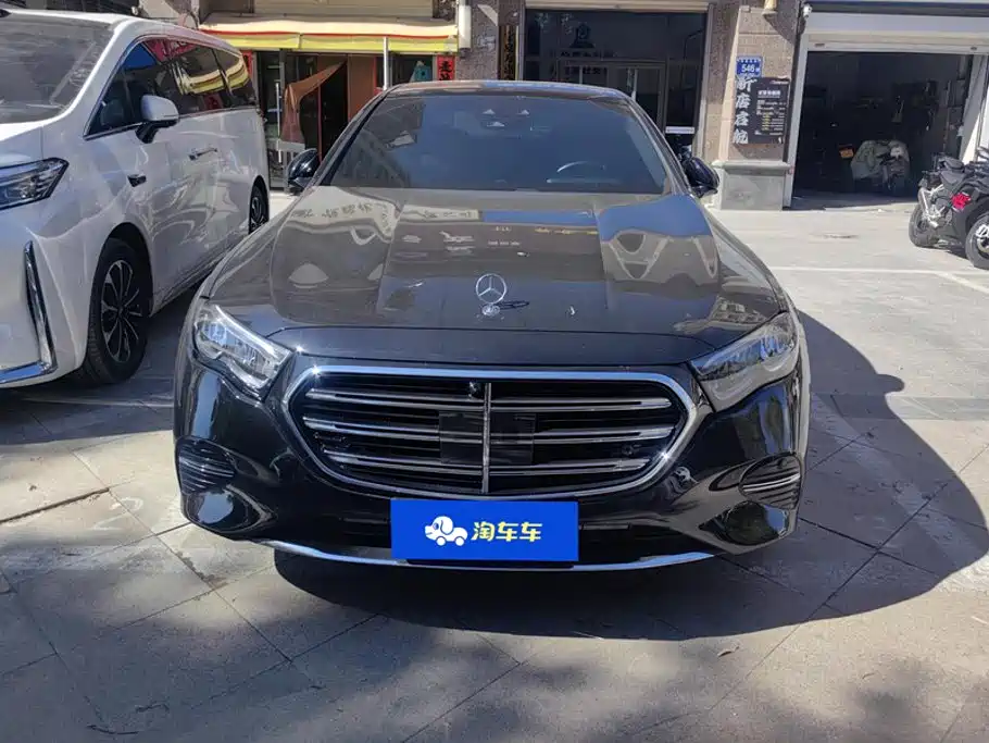Mercedes-Benz E-Class — миниатюра 2