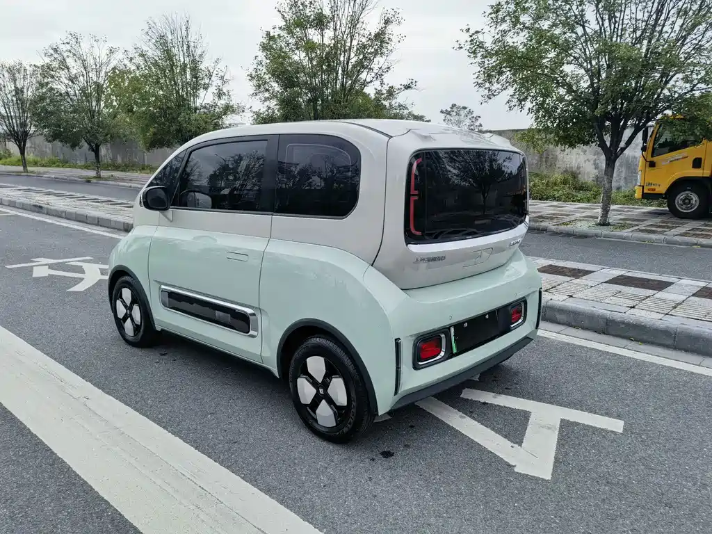 Baojun KiWi EV — миниатюра 4