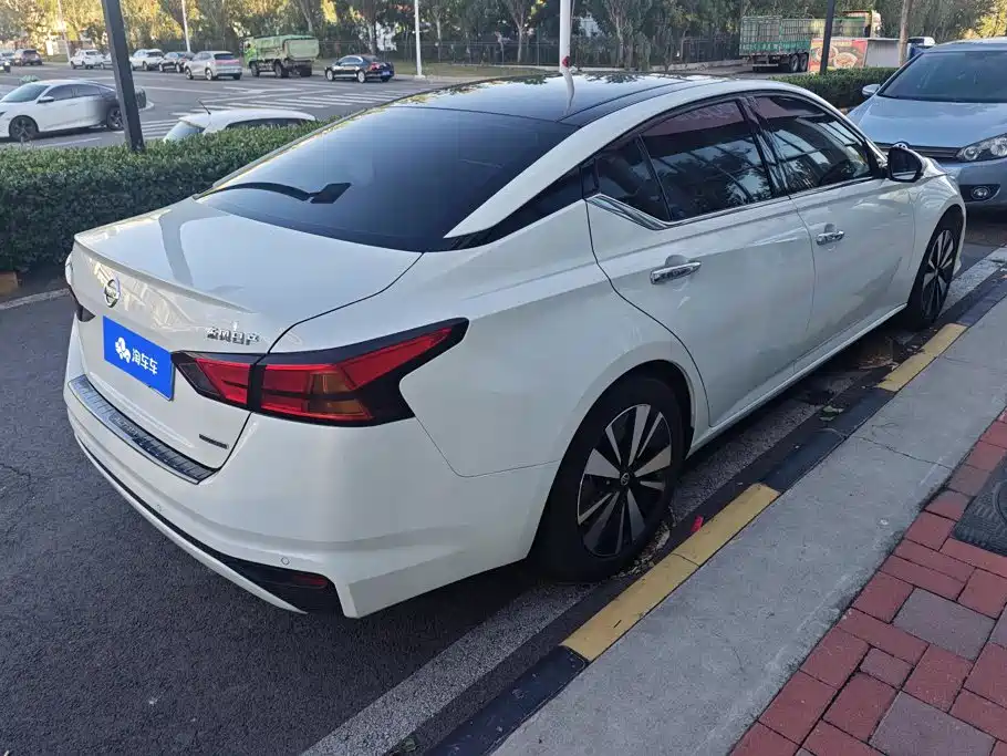 Nissan Teana — миниатюра 3