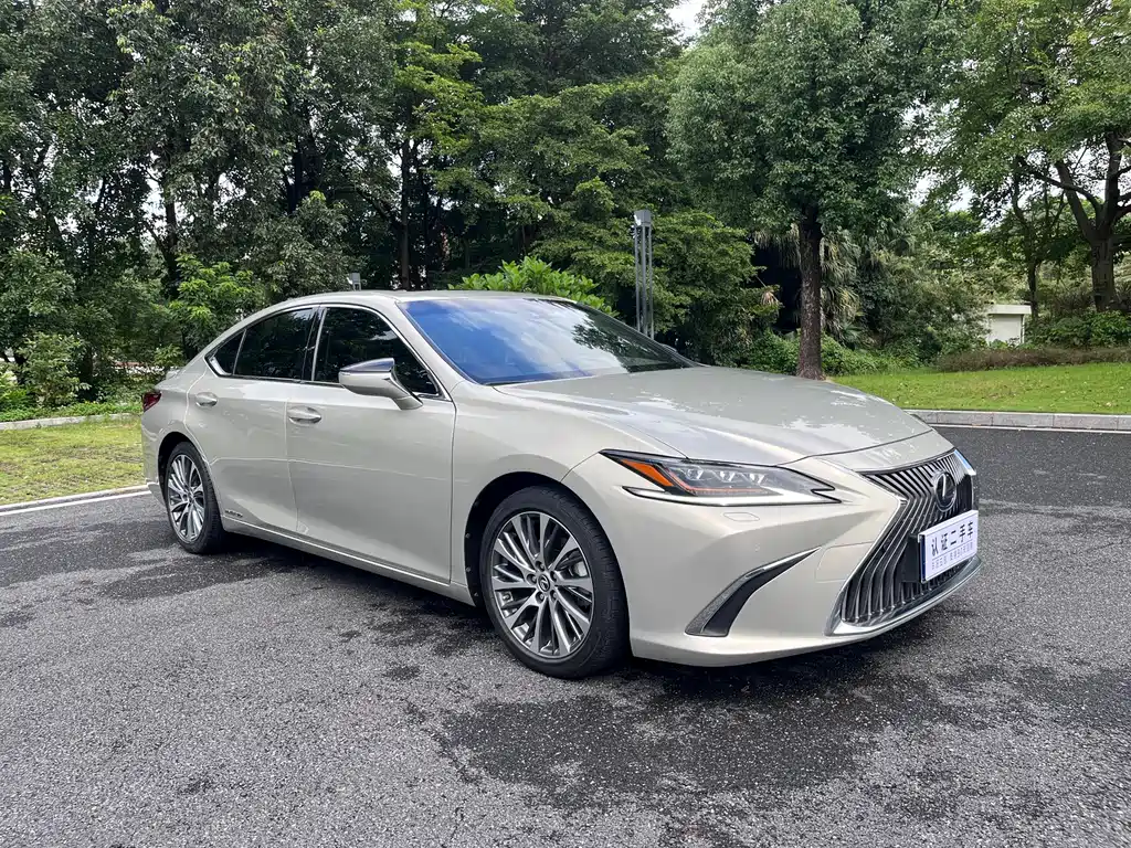 Lexus ES — миниатюра 3