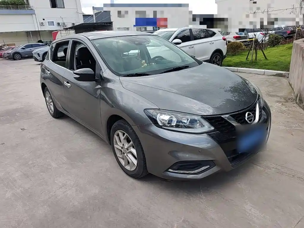 Nissan Tiida — миниатюра 4
