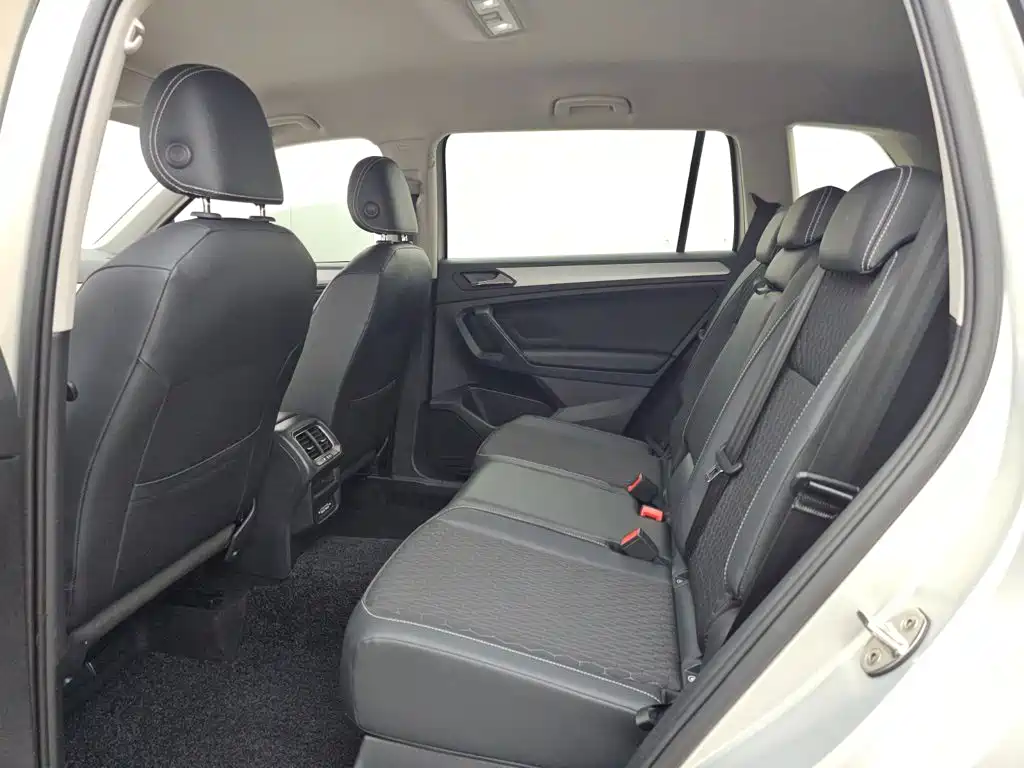 Volkswagen Tiguan L — миниатюра 12