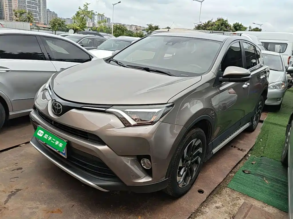 Toyota RAV4 2018 2.5L AT Elite i