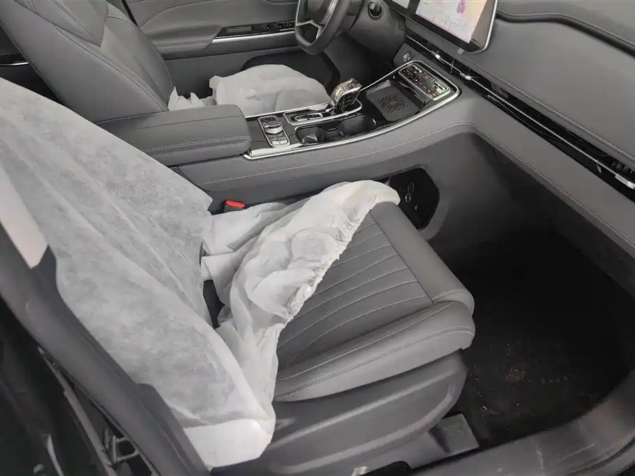 JAC Motors RUIFENG RF8 PHEV