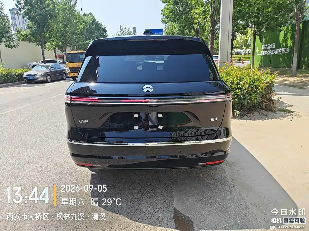 NIO ES8 — миниатюра 8