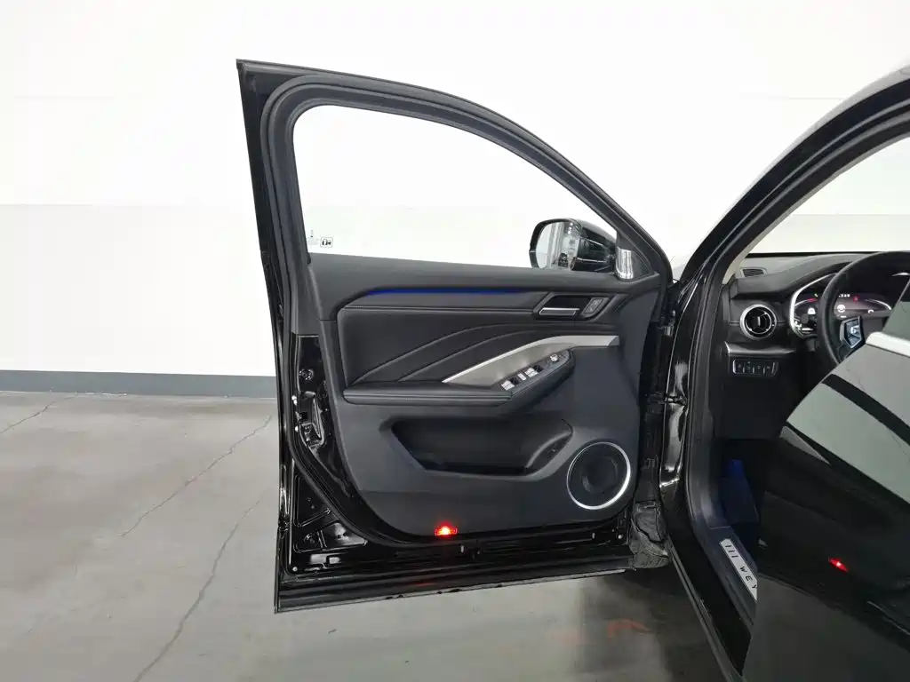 Wey Wey VV6 — миниатюра 8