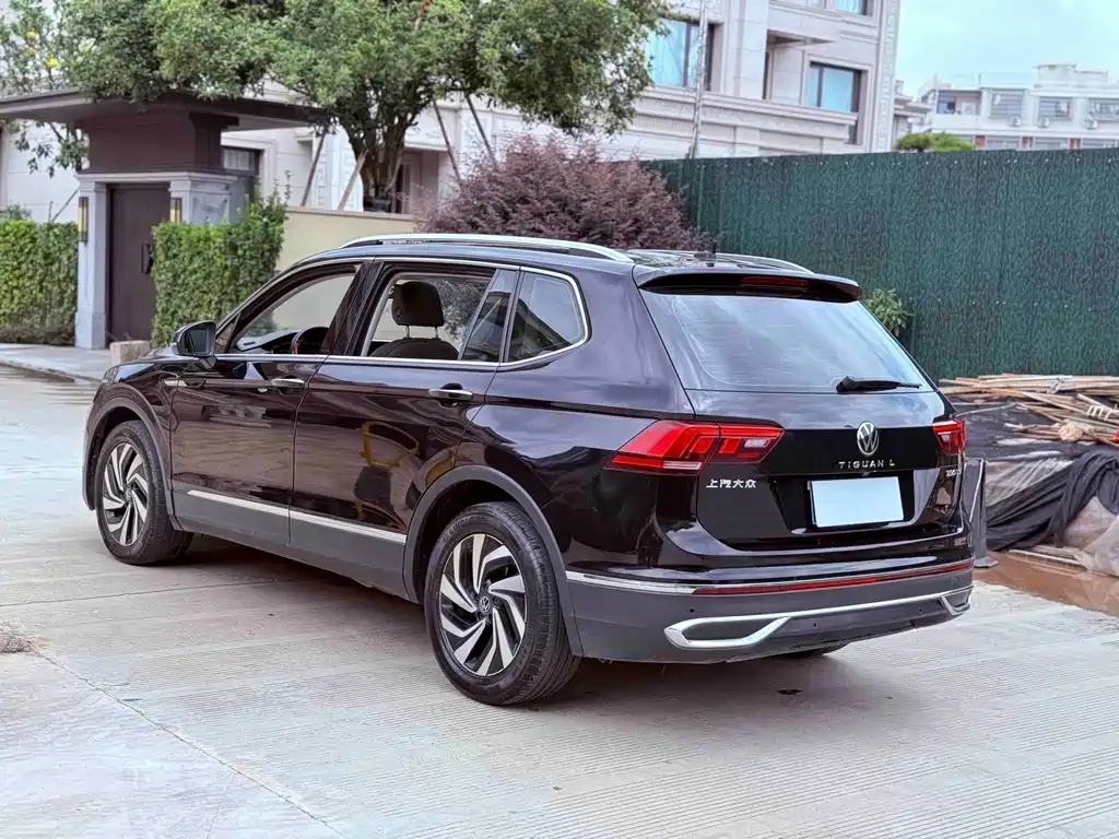 Volkswagen Tiguan L — миниатюра 9