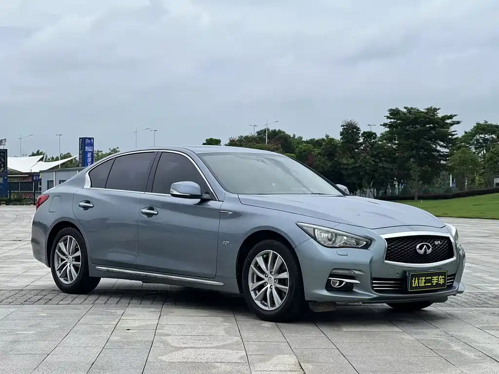 INFINITI  Q50L