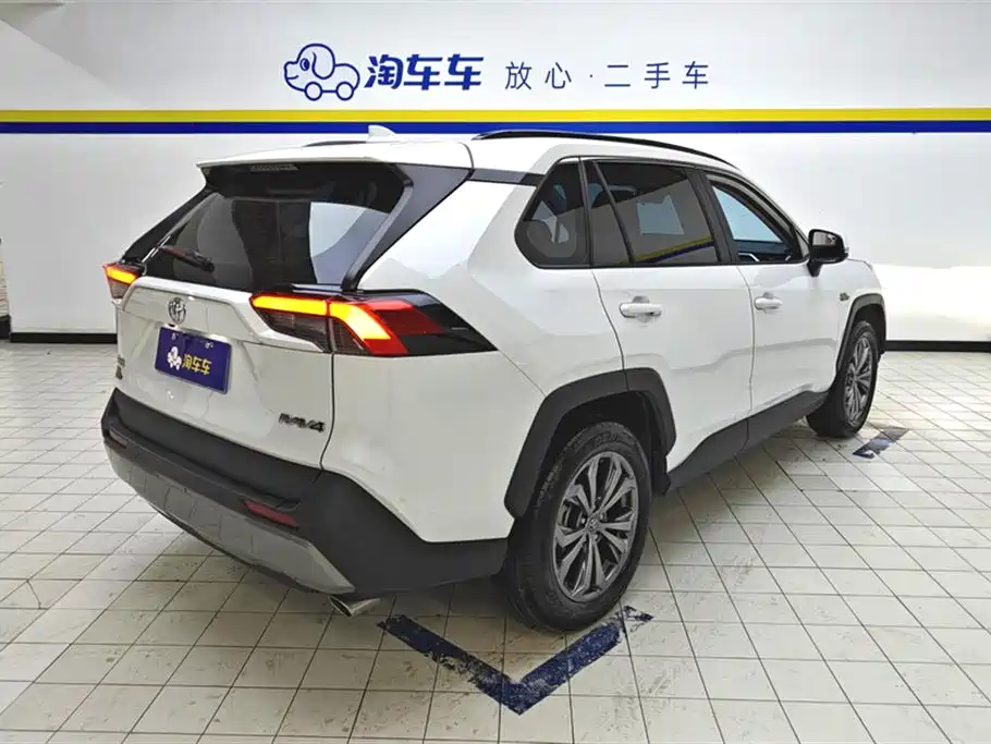 TOYOTA RAV4 RONGFANG