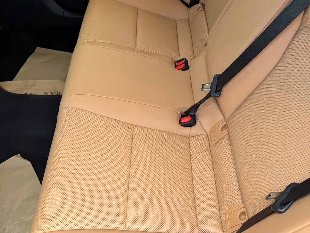 Lexus ES — миниатюра 12
