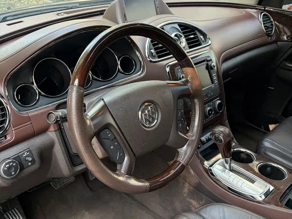 Buick Enclave — миниатюра 12