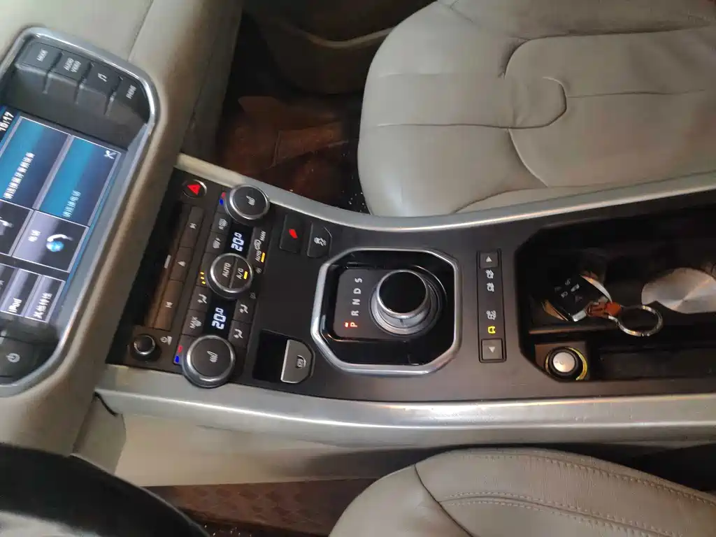 Land Rover Evoque (Import) — миниатюра 11