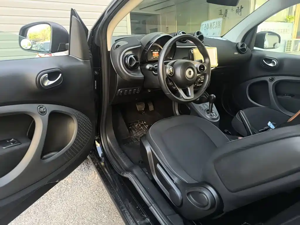 smart Smart Fortwo — миниатюра 16