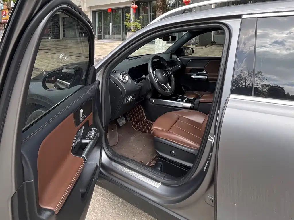 Mercedes-Benz GLB - фото 9