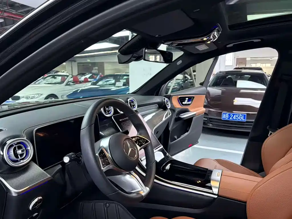 Mercedes-Benz GLC 2024 GLC 260 L 4MATIC 5 мест