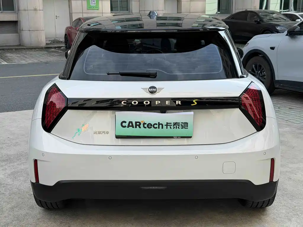 MINI MINI COOPER EV — миниатюра 4