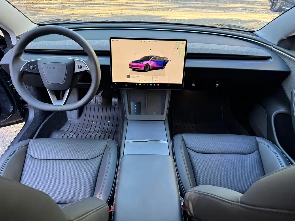 Tesla Model 3 — миниатюра 15