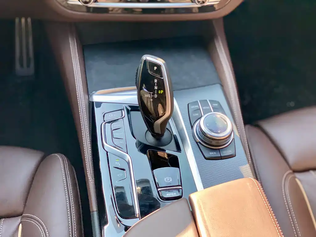 BMW 5 Series (Import) — миниатюра 18