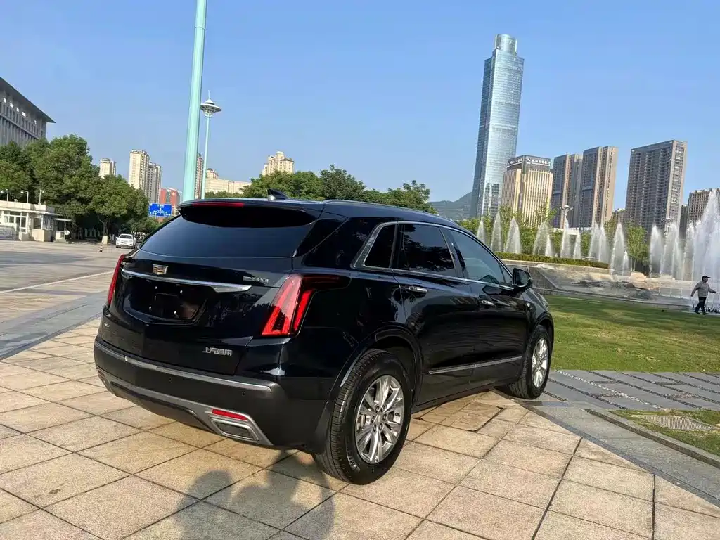 CADILLAC XT5