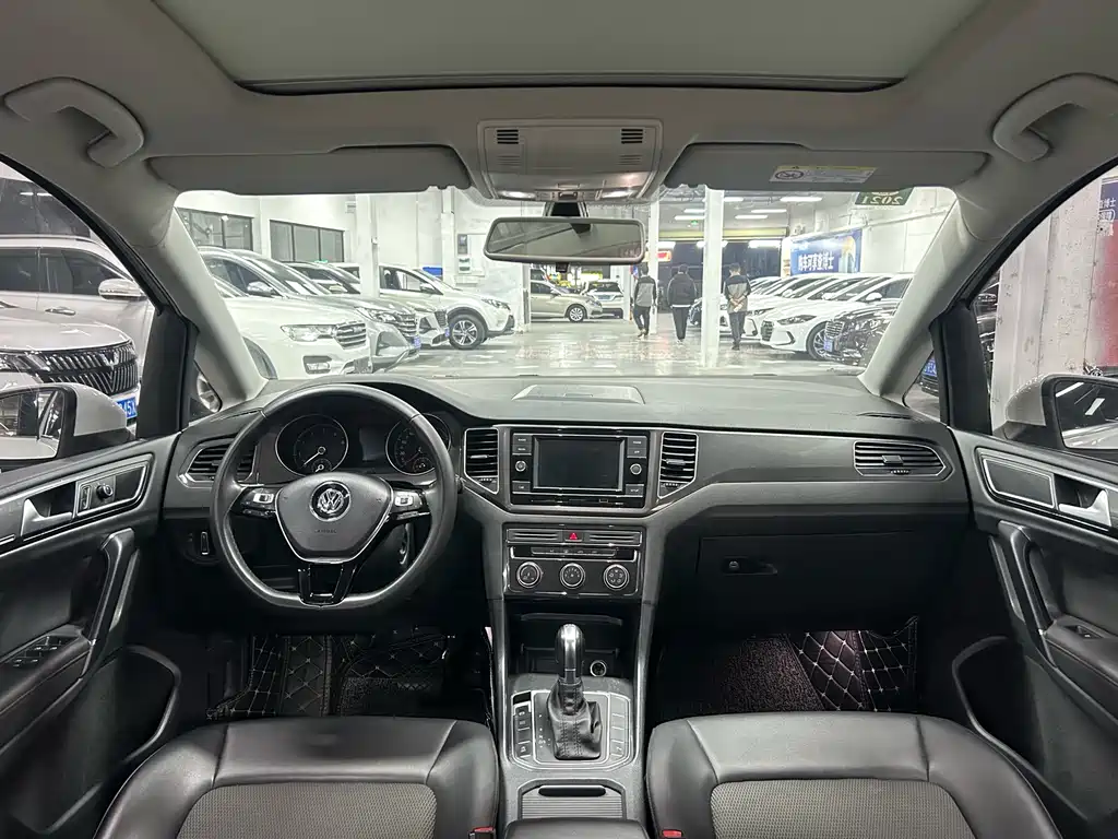 VOLKSWAGEN GOLF*JIAYU