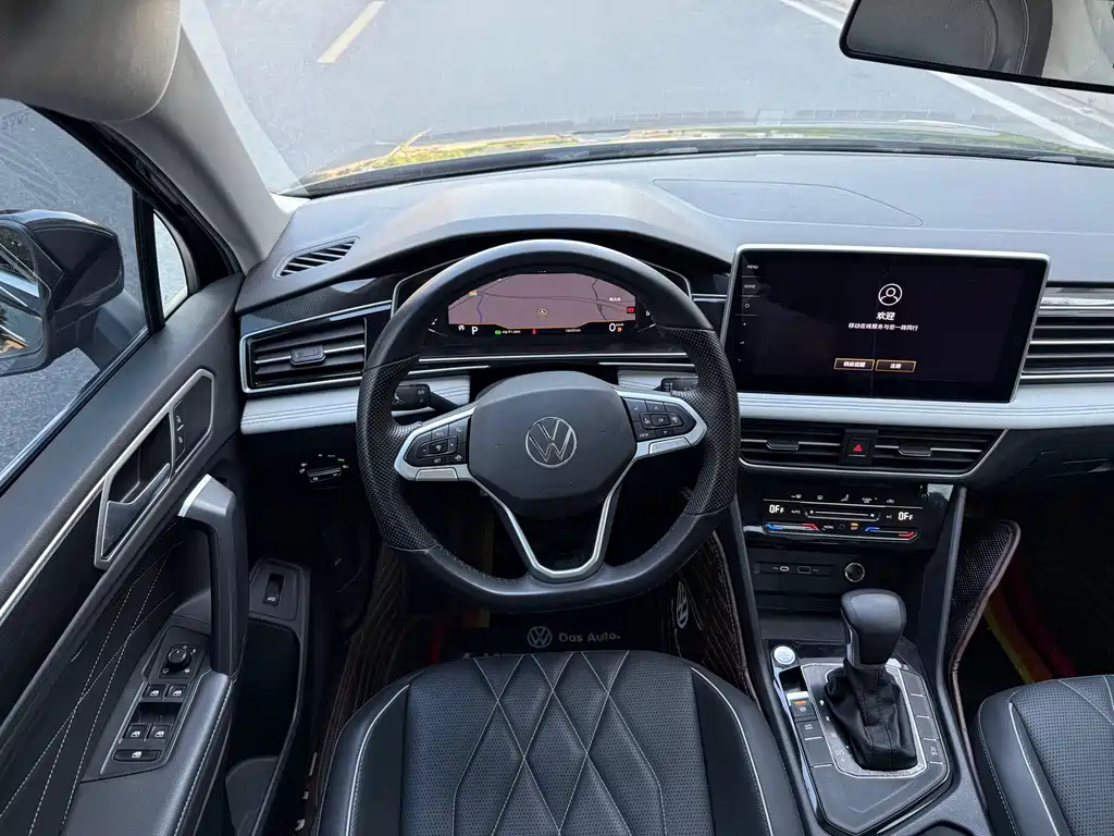 Volkswagen Tiguan L — миниатюра 11