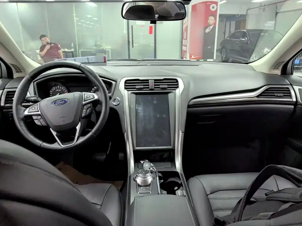 Ford Mondeo — миниатюра 10