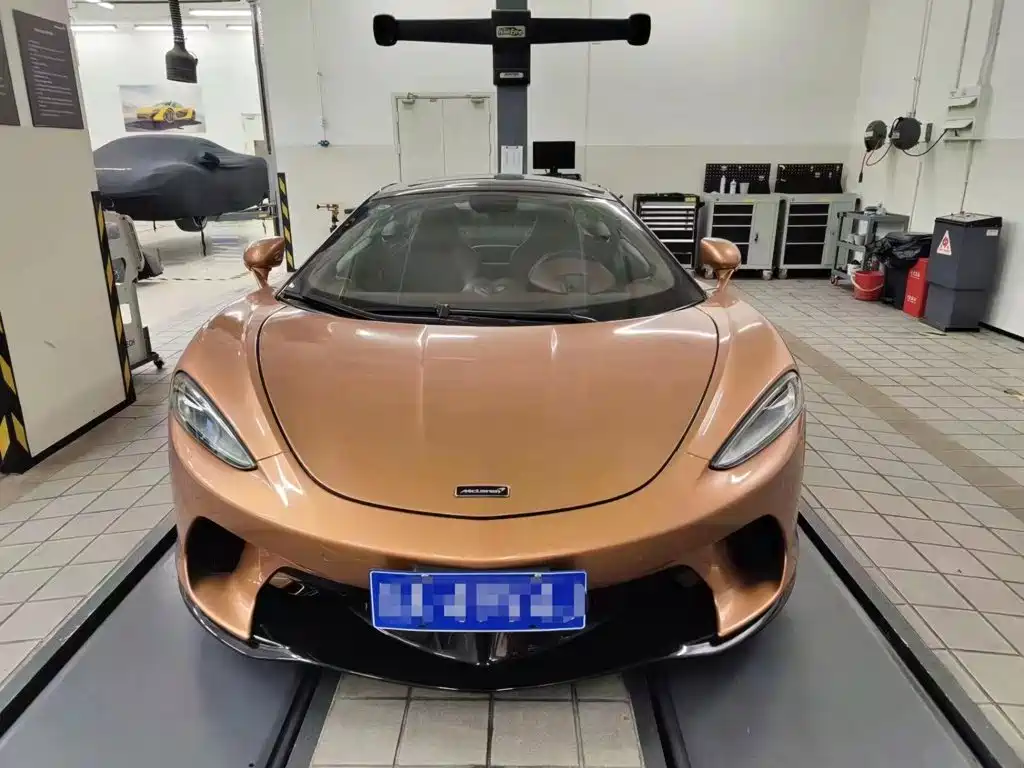 McLaren GT — миниатюра 5
