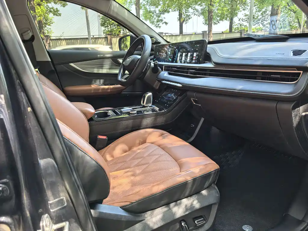 Chery 8 PLUS 2022 290TGDI DCT
