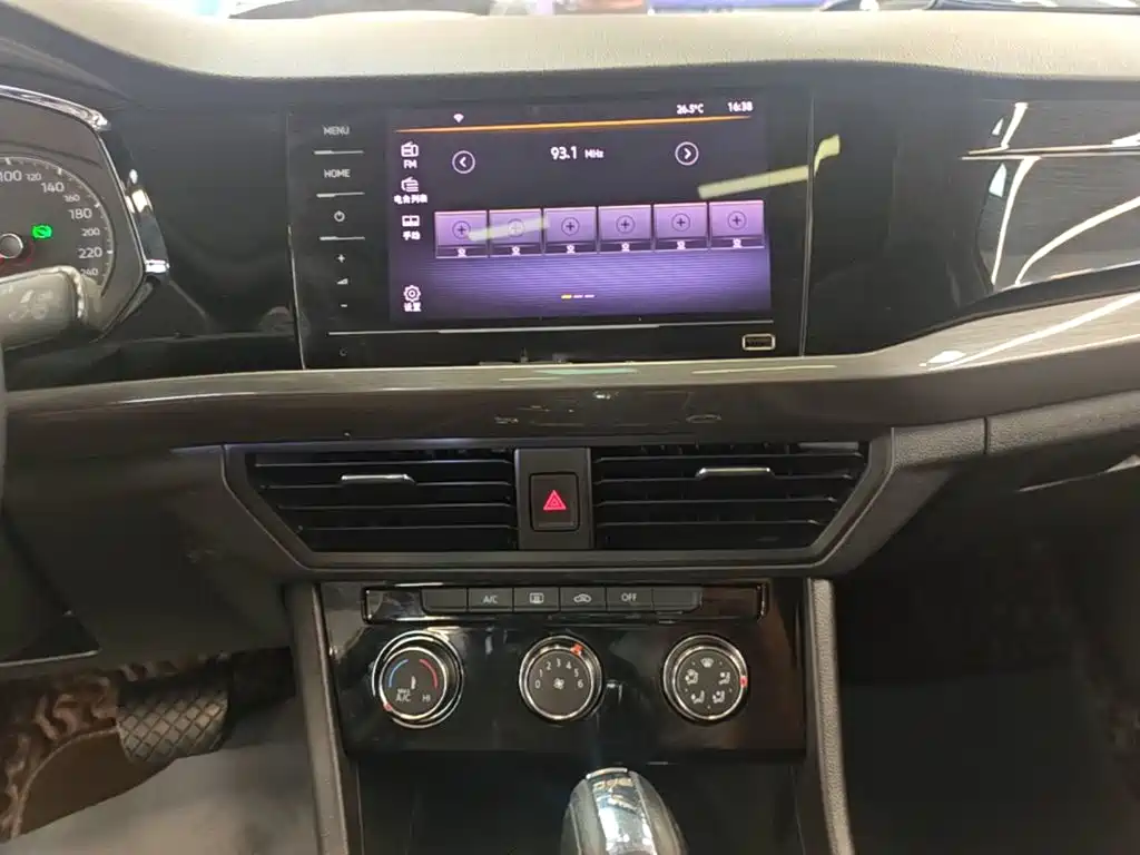 Volkswagen Bora — миниатюра 13