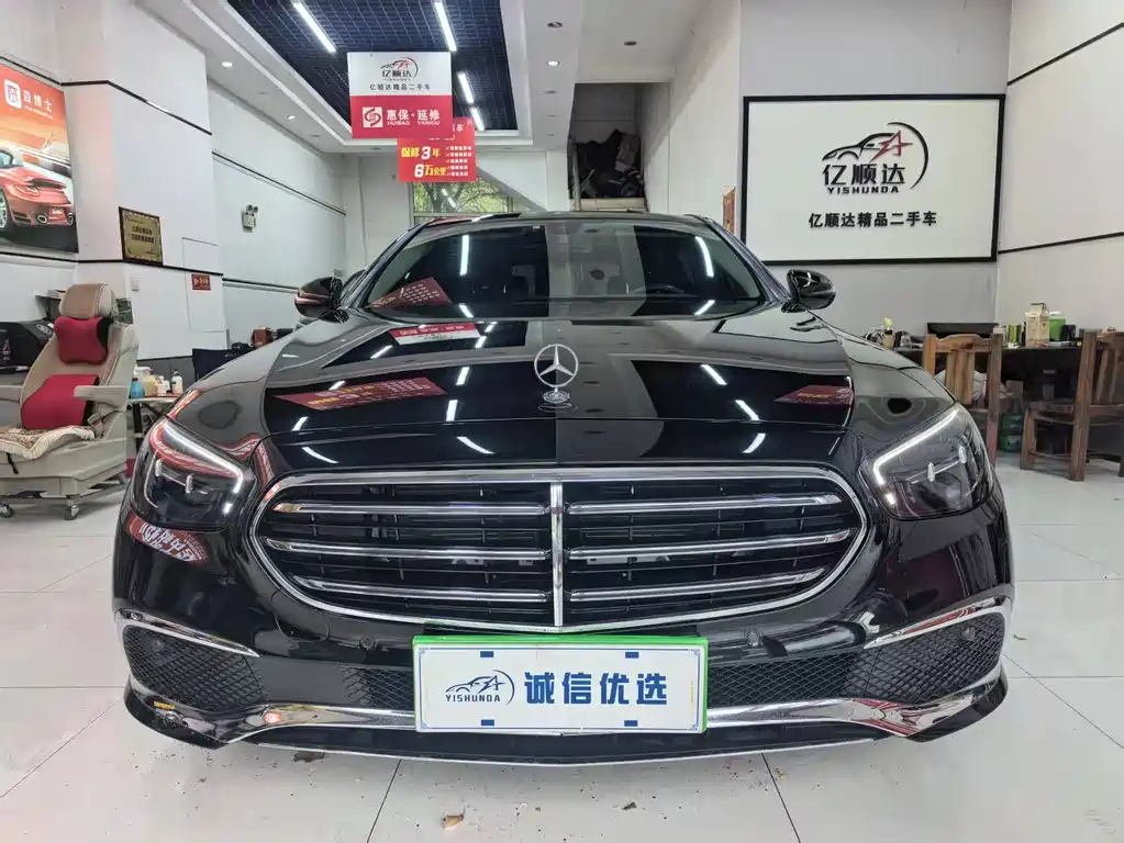 Mercedes-Benz E-Class E 2023 E 260 L 4MATIC