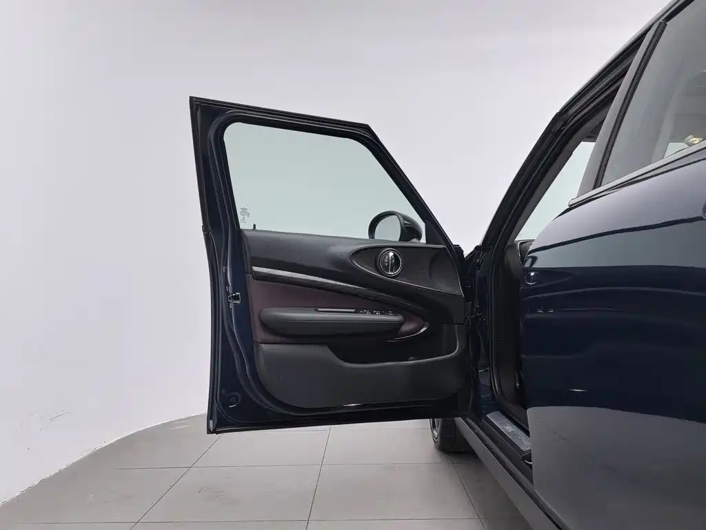 MINI Mini Clubman — миниатюра 8