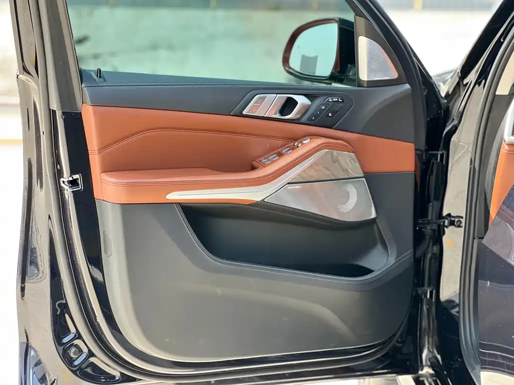 BMW X7 — миниатюра 14