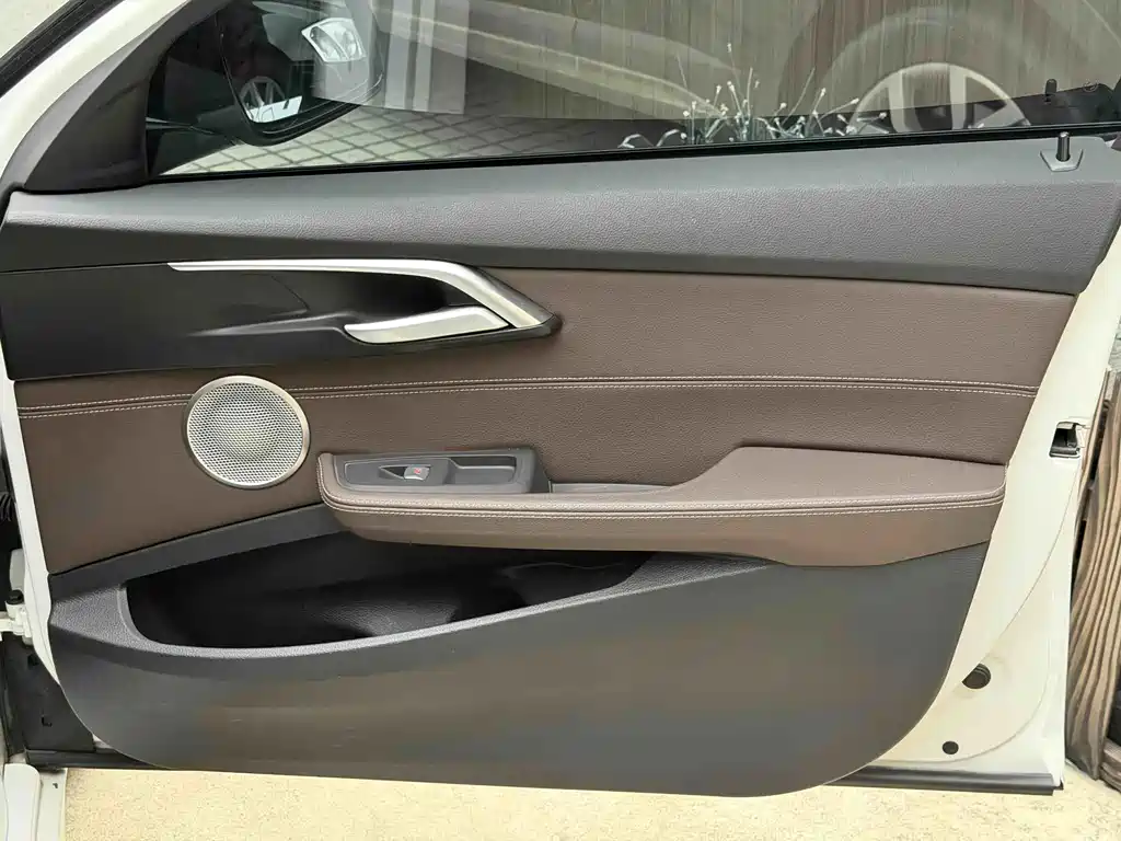 BMW 1 Series — миниатюра 11