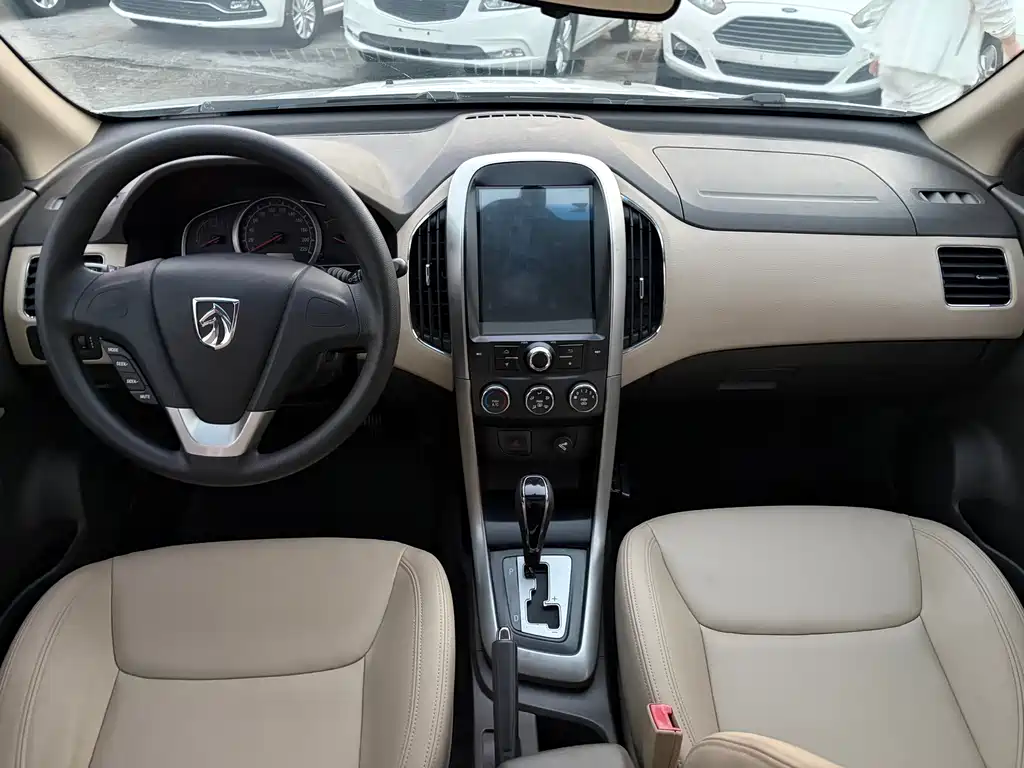 Baojun 630 2012 1.5L DVVT AT Comfort
